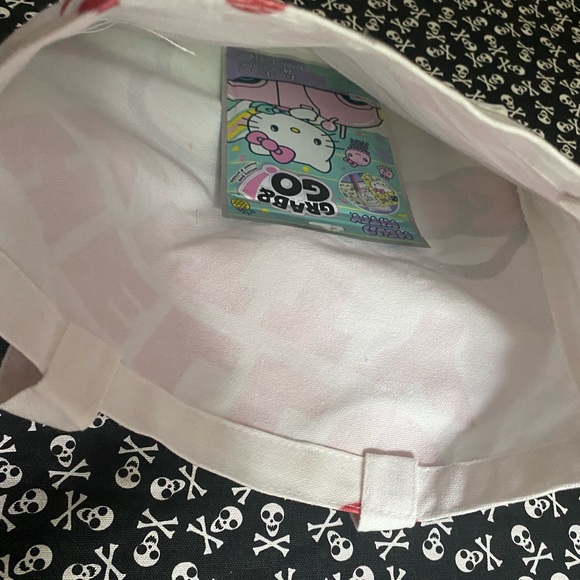 Hello kitty tote ❤️_❤️ - Picture 2 of 4